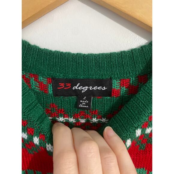 33 Degrees women’s Christmas sweater size L dabbing through the snow - Picture 2 of 5